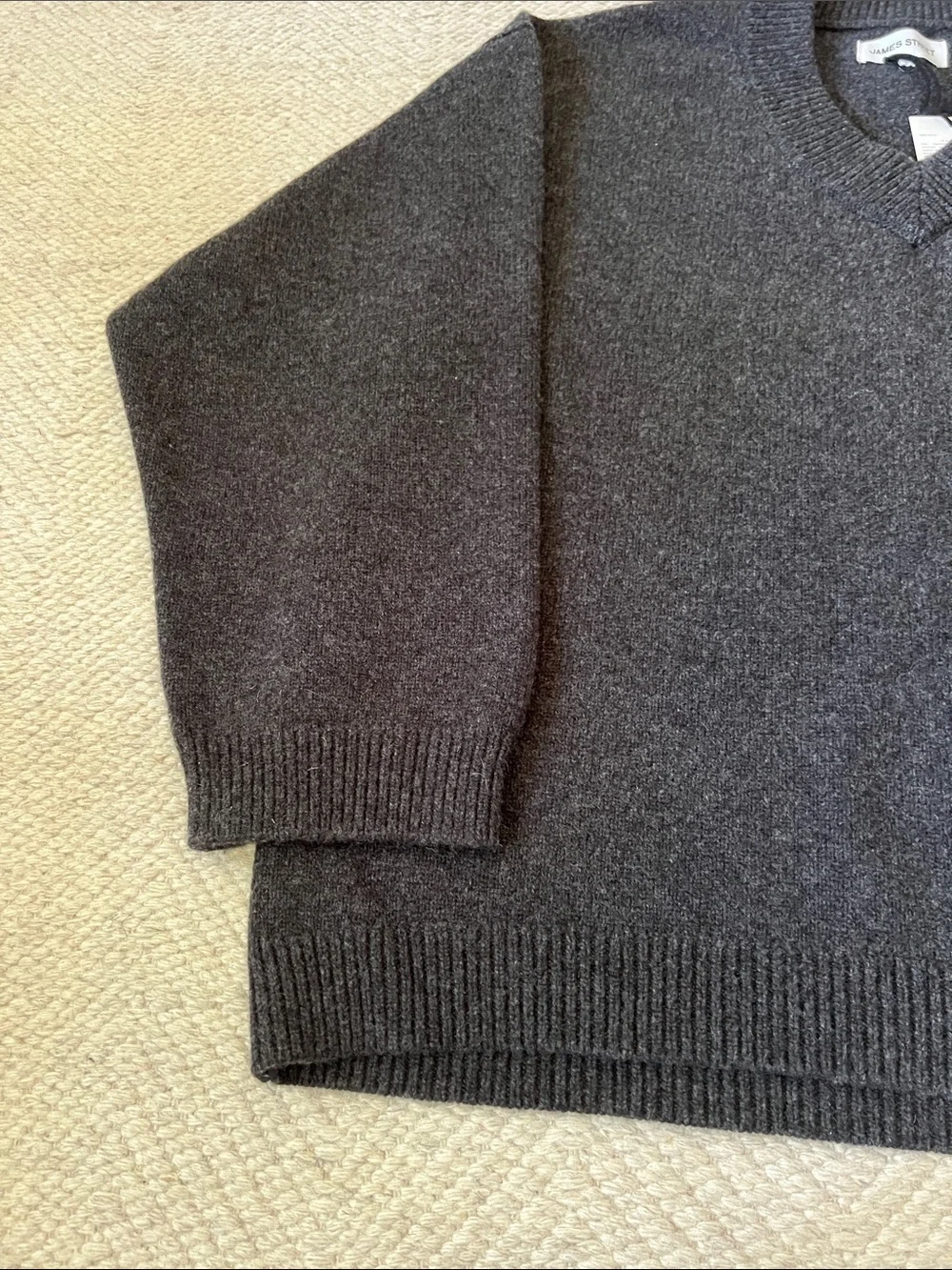 James Street Sloane Vee sweater - Picture 3 of 6